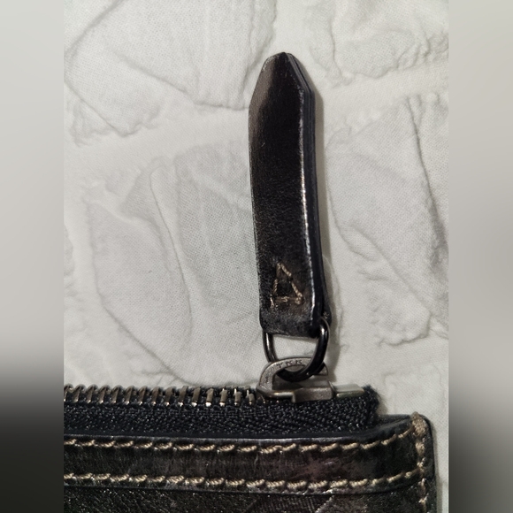 Burberry gunmetal clutch - Picture 6 of 8